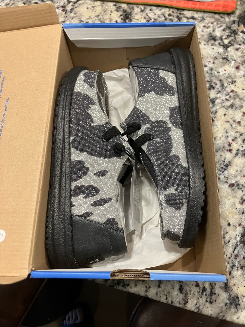 Hey Dude Glitter Camo Sneakers in Black and Silver women’s size 8 - Picture 2 of 6